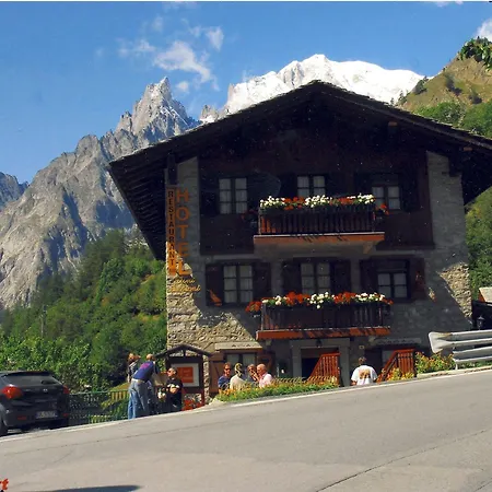 Dente Del Gigante Hotel 3*